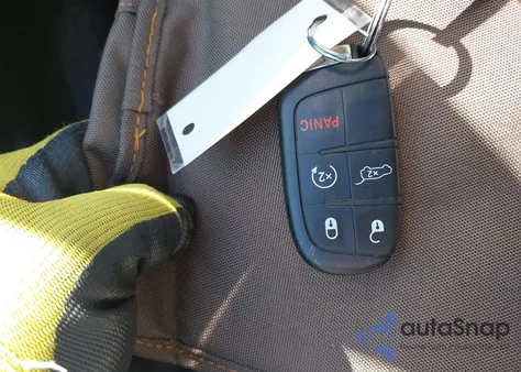 2018 Jeep Compass Limited 4X4 from USA, damaged, VIN 3C4NJDCB5JT334004